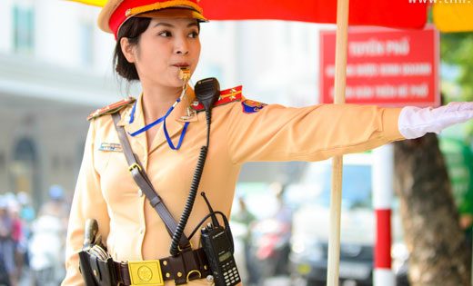 mơ thấy mình là cảnh sát giao thông
