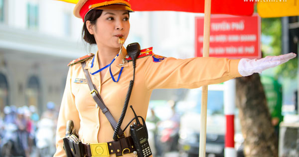 mơ thấy mình là cảnh sát giao thông